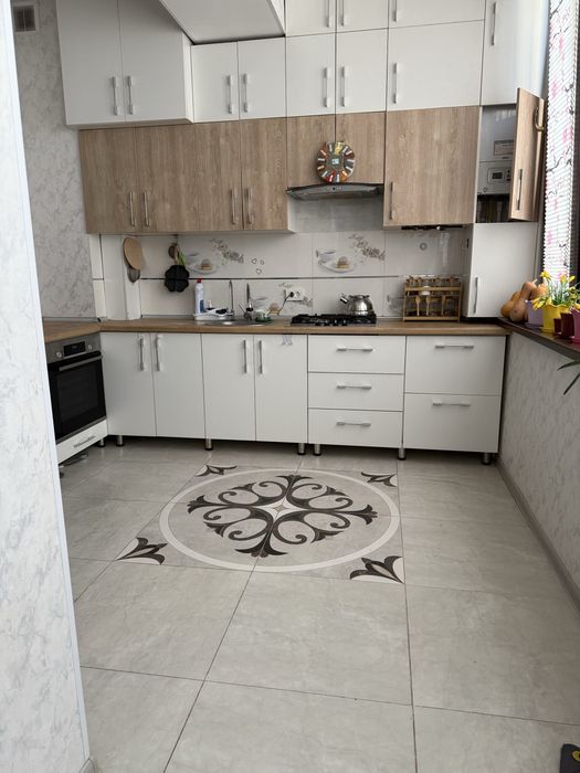 Янги қурилган уйлар.