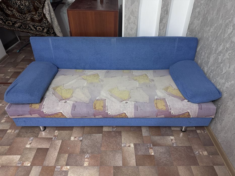 Диван б/у, цена 10.000