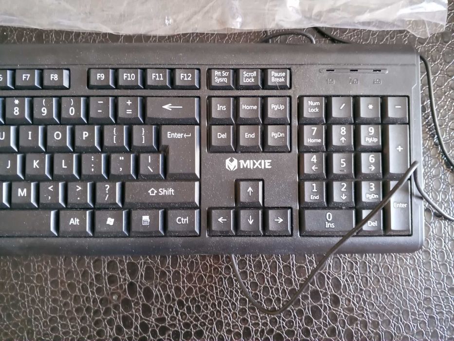 Продават се клавиатура
