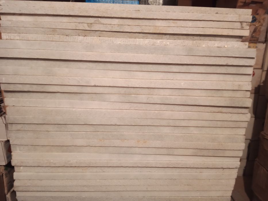 Продавам МРАМОР - плочи за подова настилка - антре, коридор, помещения