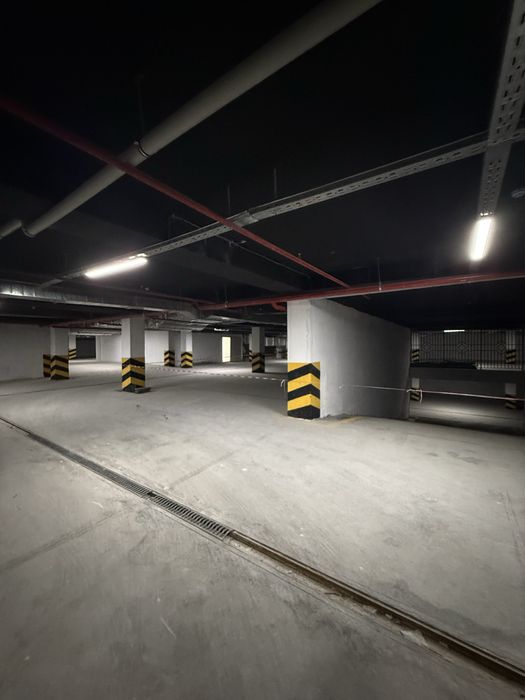 Шота Руставелли новостройка закрытый двор/паркинг 2-комнатная