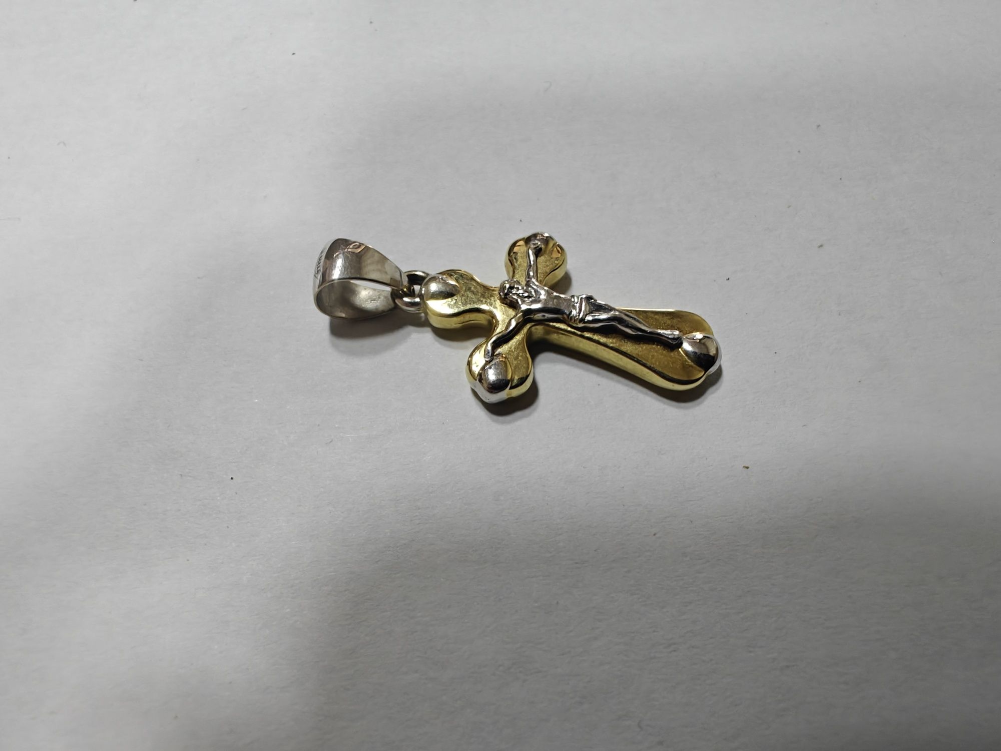 Cruce aur 18k 1.71gr (r)
