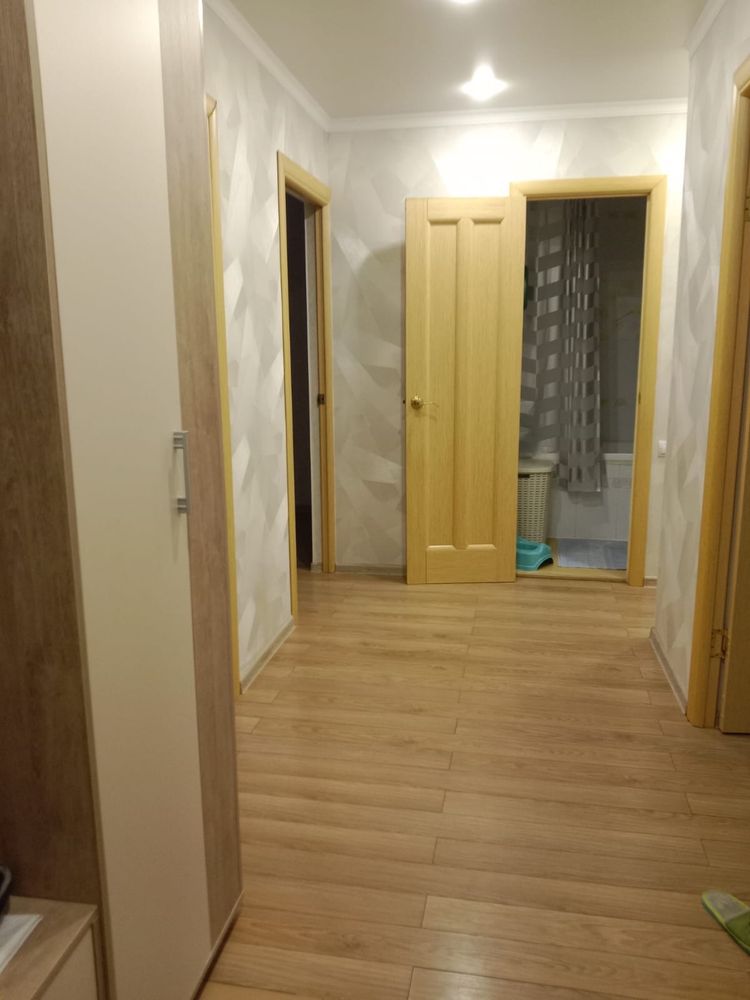 СРОЧНО!!!Продам 3 к.кв 68 кв.м р-н 8 мкрн