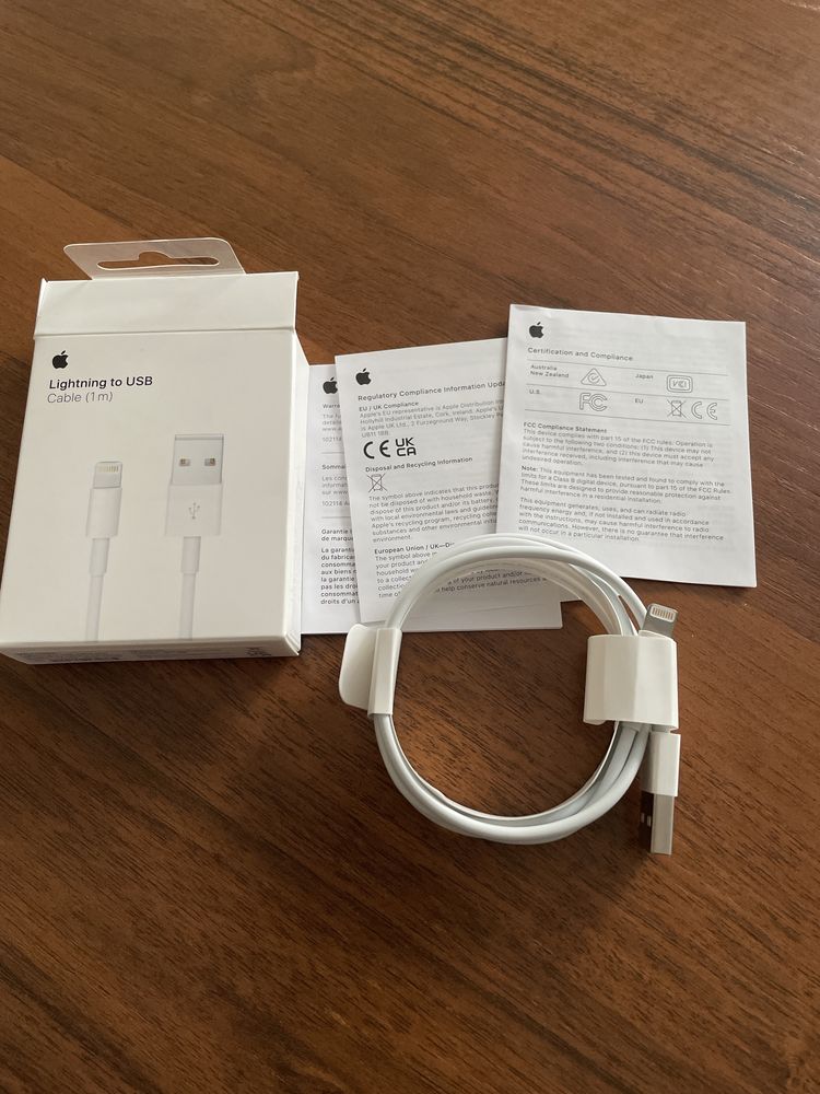 Кабель Apple USB - Lightning 1 м