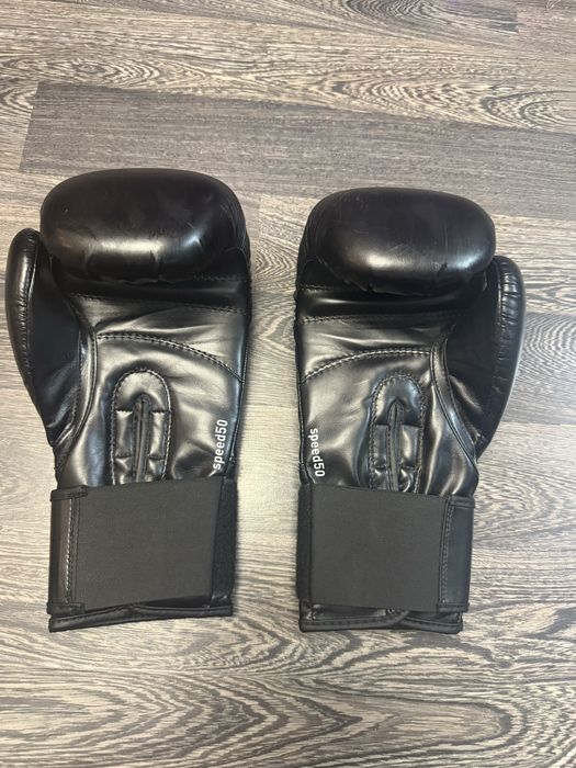 НОВИ/Боксови ръкавици + бинтове/ADIDAS