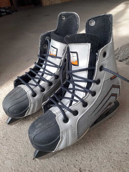 Patine gheață pentru bărbați.