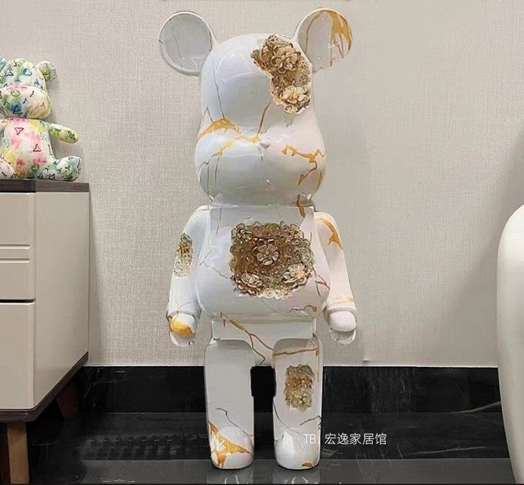 Мишка BearBrick тимати   копилка