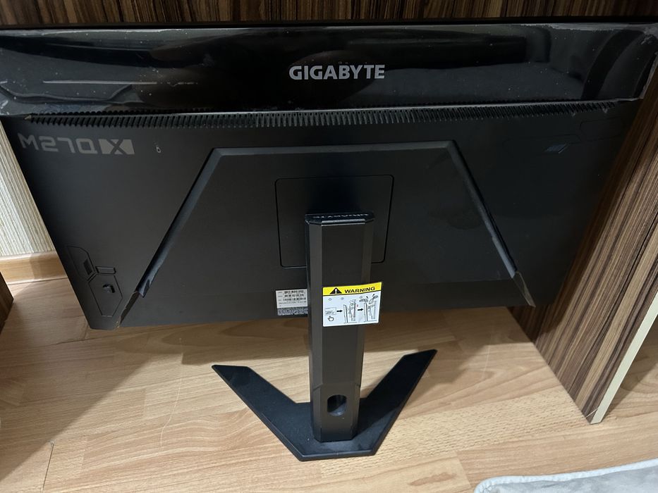 Продается монитор Gigobyte