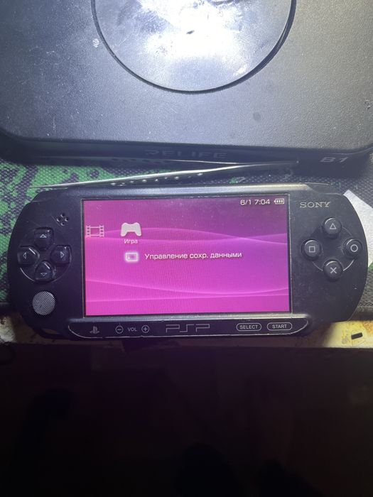 PSP   E1008   64giga