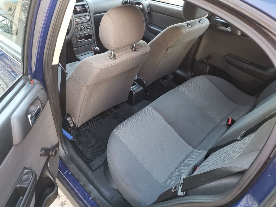 Opel astra G din 2008 de 1,4i benzina 90cp e4 acte la zii pret 1950 E