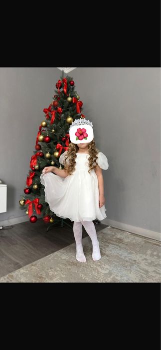 Продам платье на 6 лет в хорошем состоянии