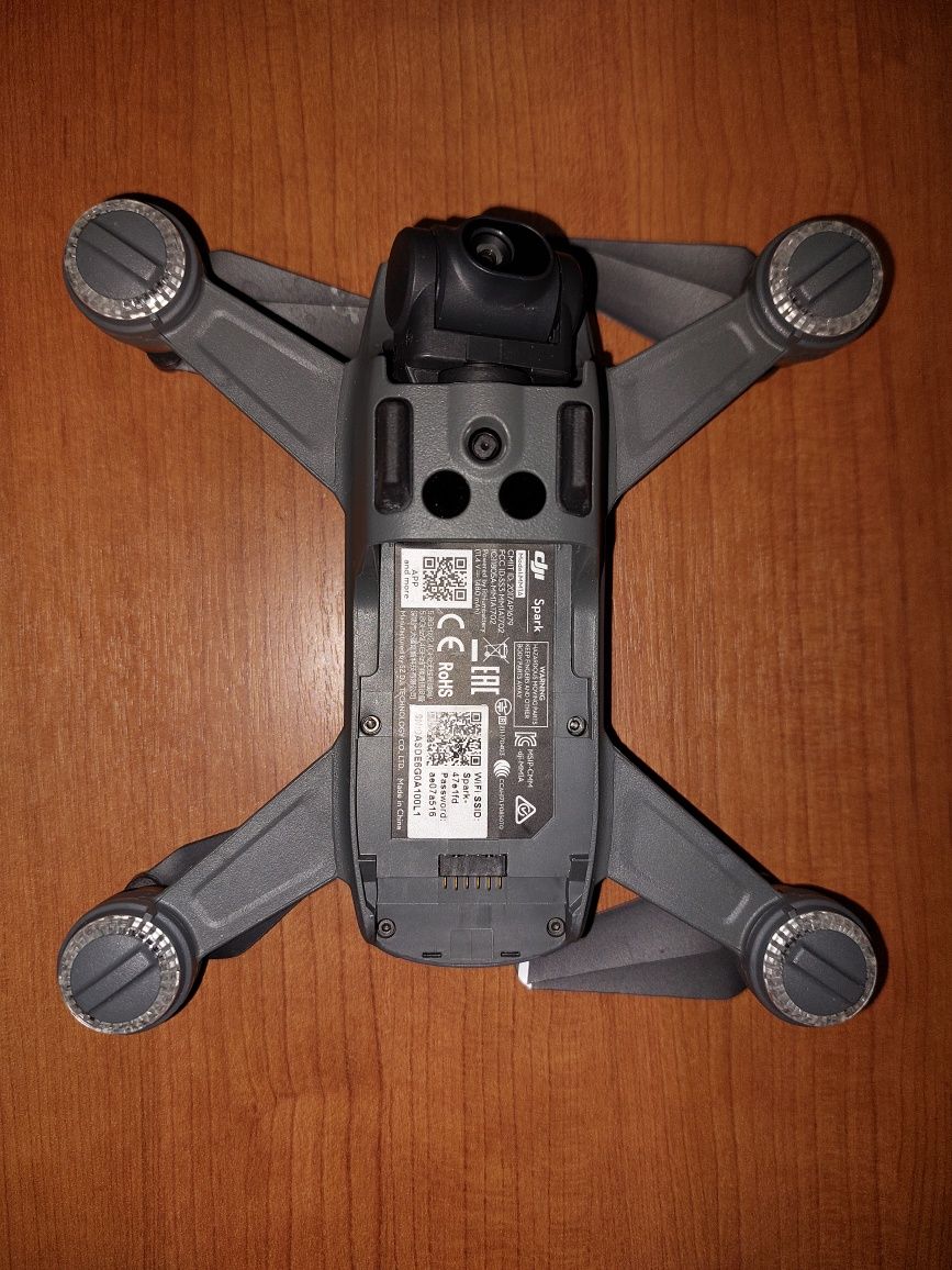 Квадрокоптер DJI Spark