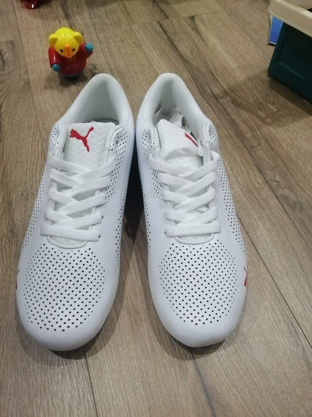 Кроссовки Puma новые белые размер 43