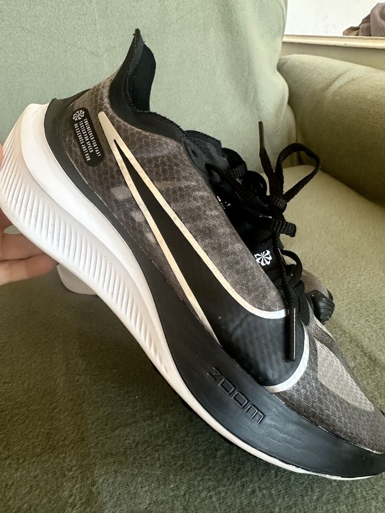 Дамски маратонки Nike