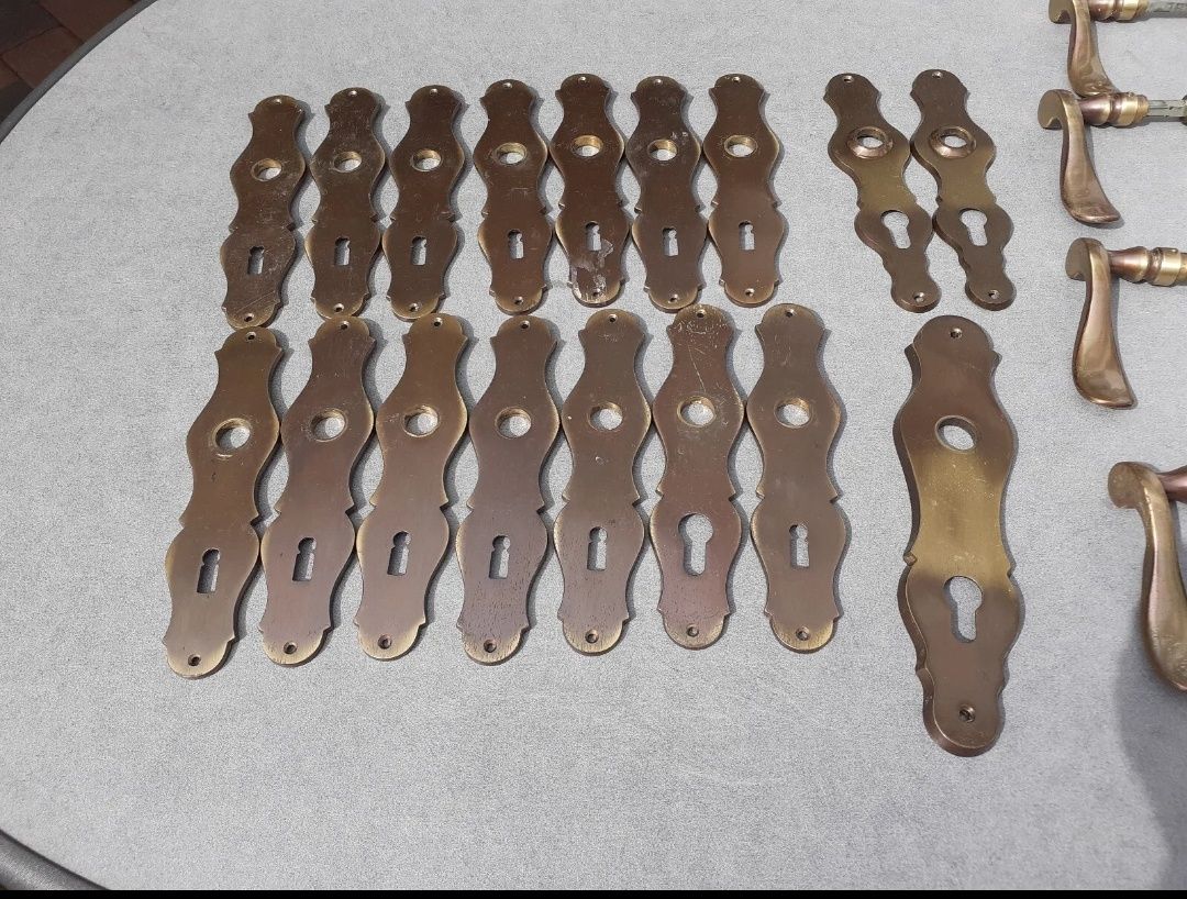 8 комплекта старинни месингови дръжки за врата