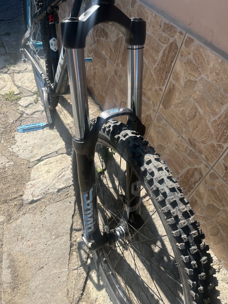 Вилка за велосипед rock shox domain