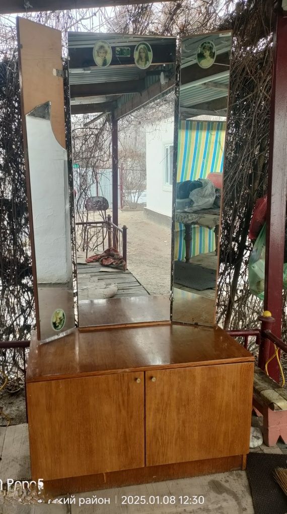 Продается Трельяж.