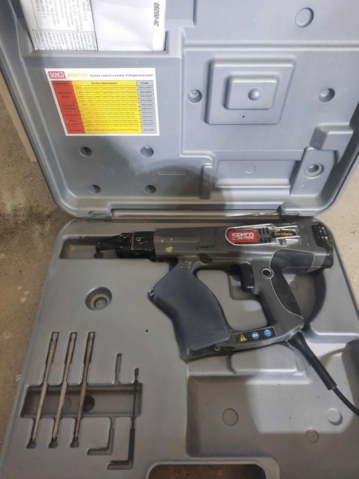 Masina de înșurubat senco.