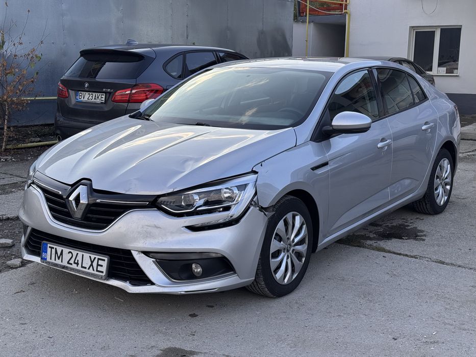 Renault Megane 1.6 Benzina 2018 usor avariat