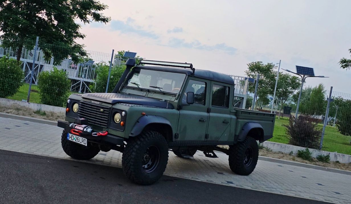 Vând Defender 130 crew-cab 2.5 TD5 2006