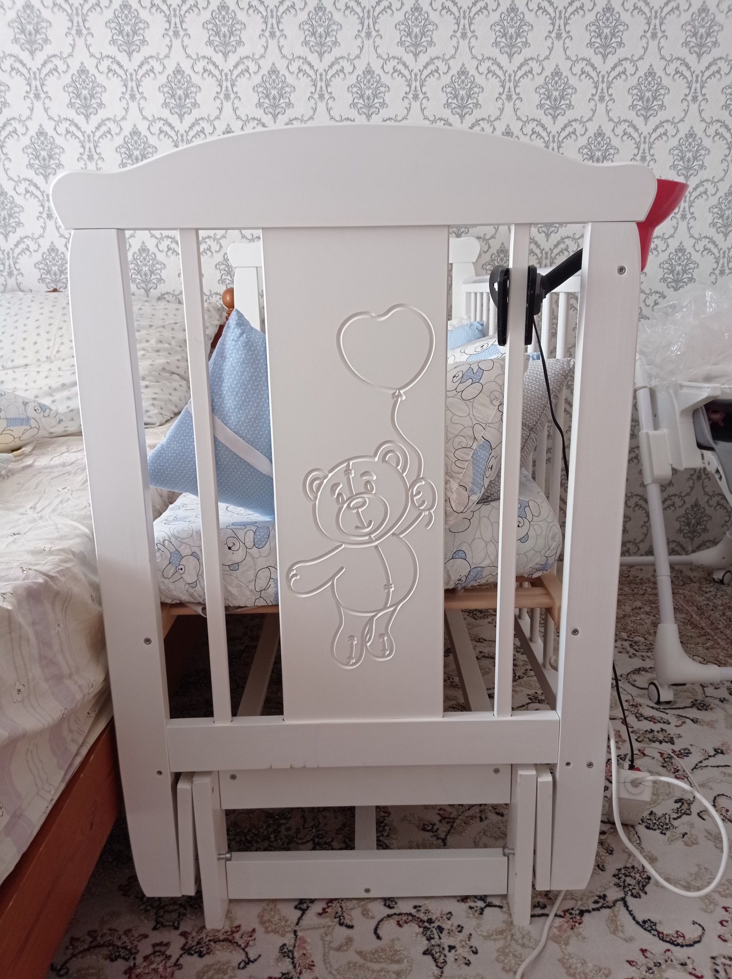 Продам детскую кроватку