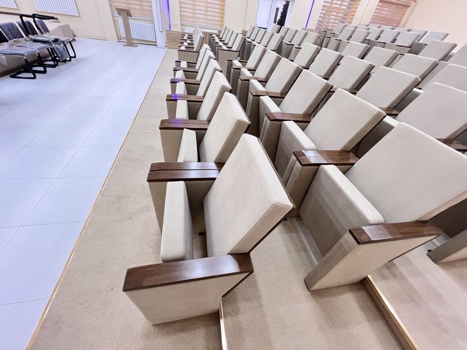 Театральные кресла. Кресло в зал