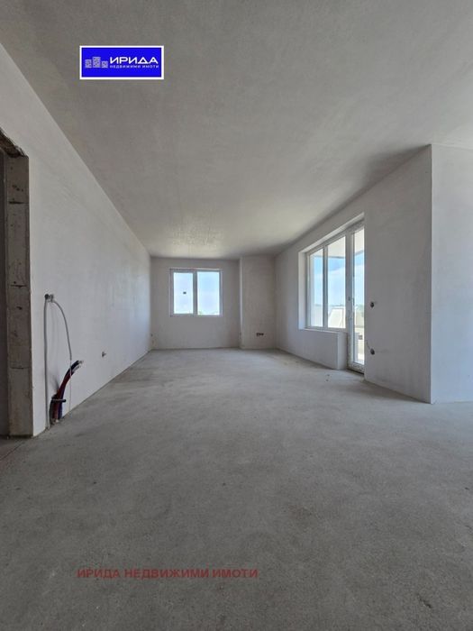 Просторен тристаен апартамент в Кръстова вада