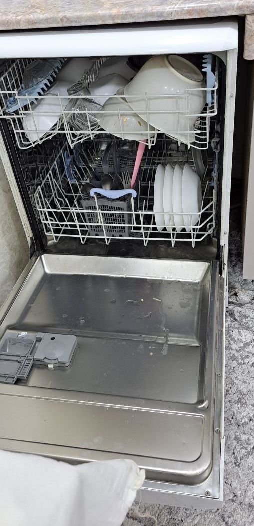 Посудомойка BEKO модель AAA, оригинал, 60х60x85 см, как новый