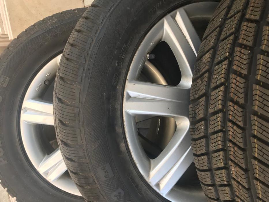 Jante Q5 R18 echipate cu anvelope de iarna marca Barum 235/60/18