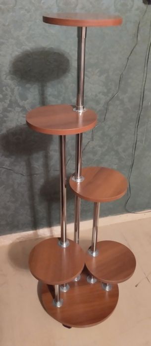 Продам этажерку для цветов.