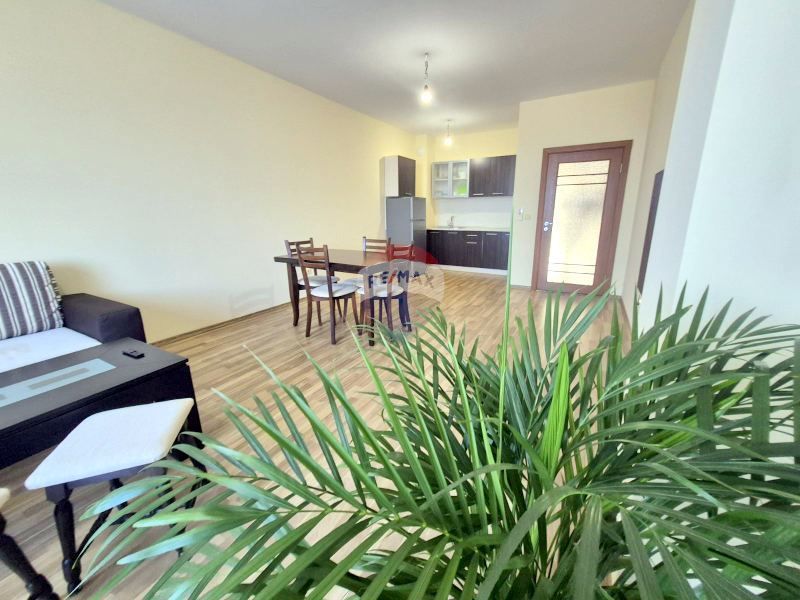 Двустаен обзаведен апартамент, кв. Галата Т4336