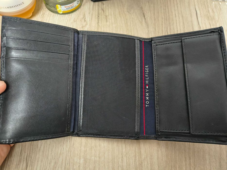 Портфейл Tommy Hilfiger