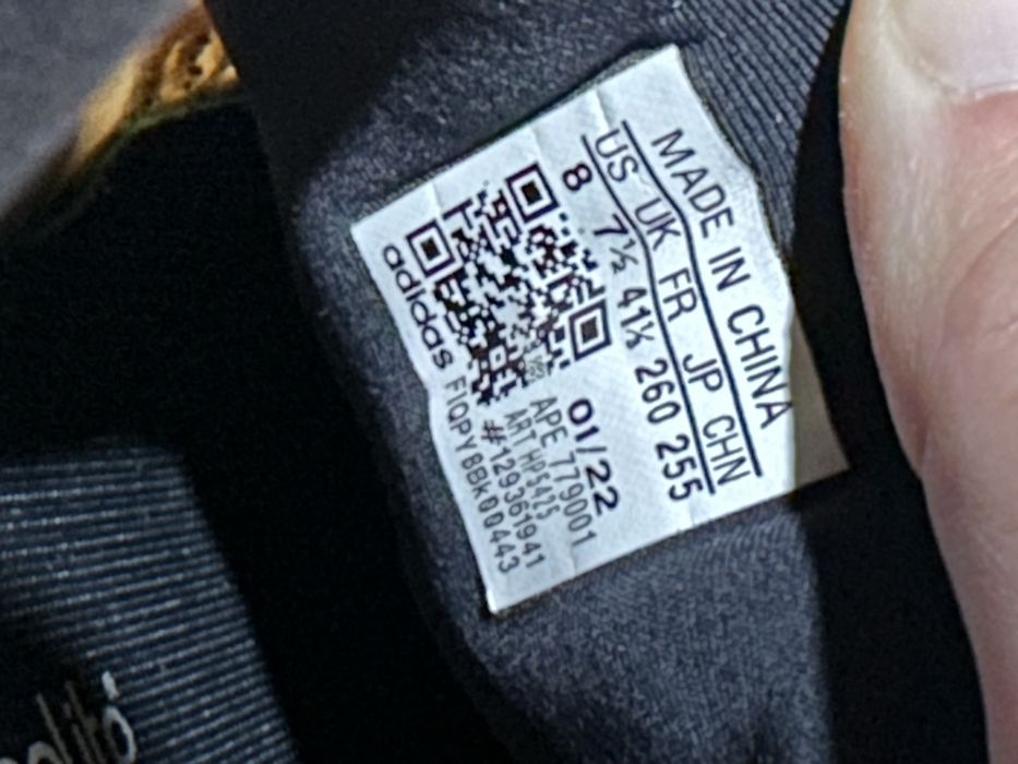 Yeezy x Adidas 700 v3 mono safflower