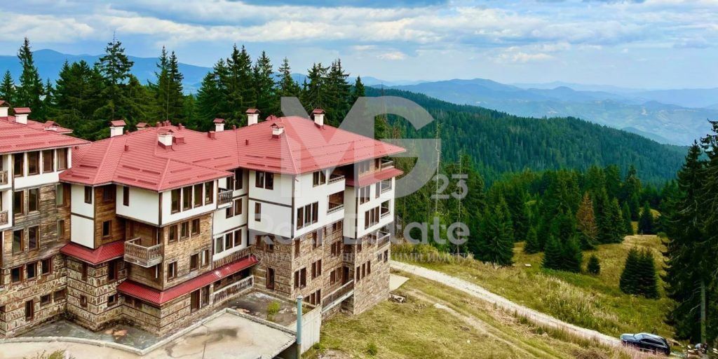 Продава се Двустаен апартамент в к.к. Пампорово - 96 кв.м за 1105 €/кв.м - Снимка #2