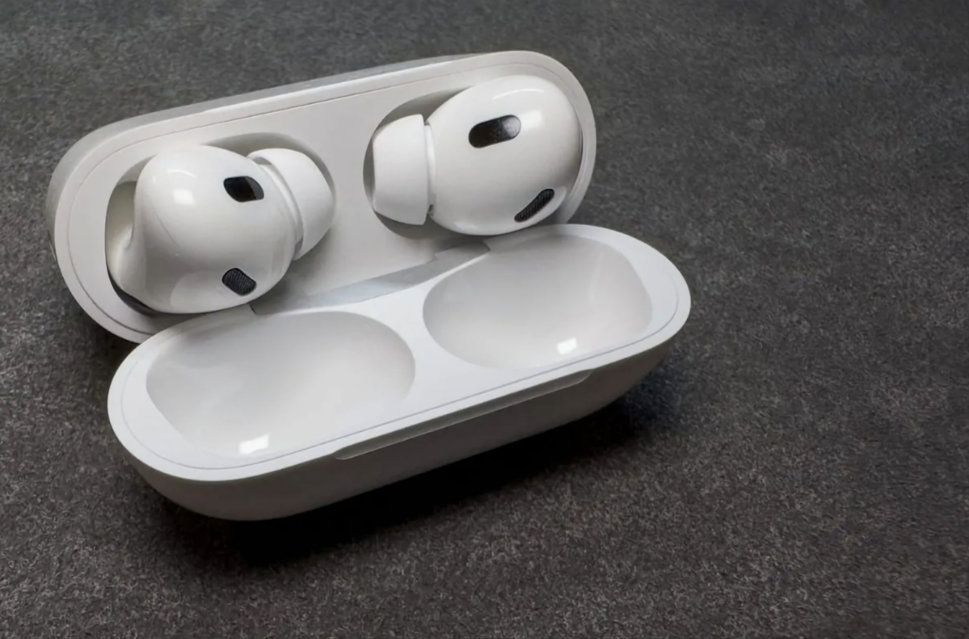 Чисто нови слушалки Apple AirPods Pro 2 (второ поколение) ! ! !