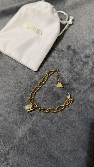 bratara guess placata aur