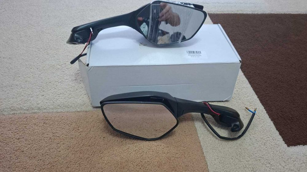 Oglinzi universale cu semnalizare inclusă, unghi ajustabil motociclete