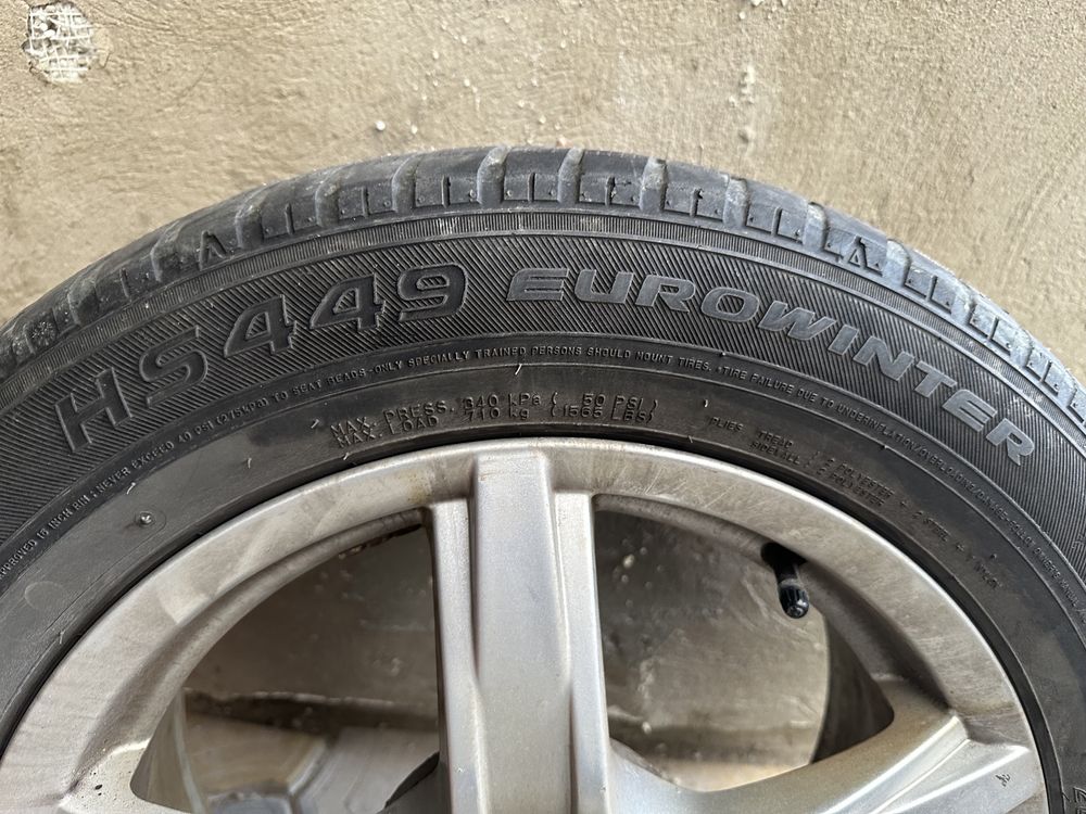 Jante aliaj Nissan cu cauciucuri 205/60R16 96H