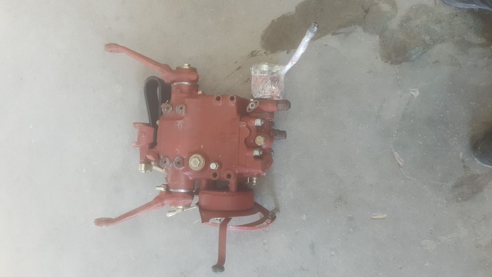 Monobloc tractor universal