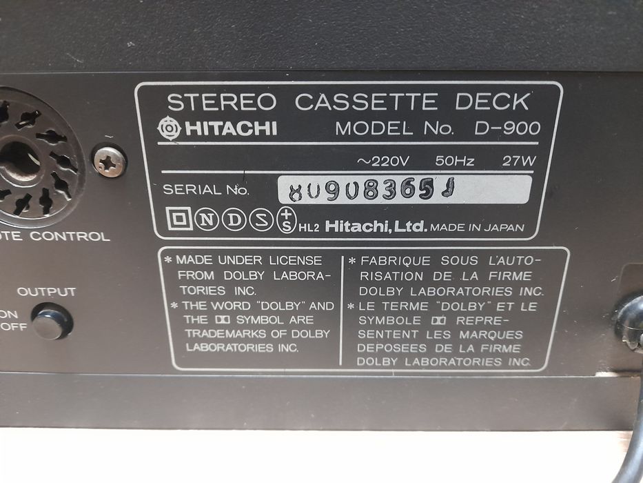 Дек Hitacni D900