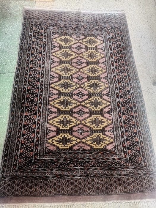 Covor vechi persan lana in stare excelentă,culori și model deosebite,s