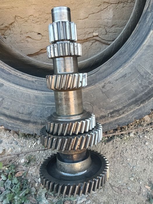 Продам валл на коробку КамАЗ