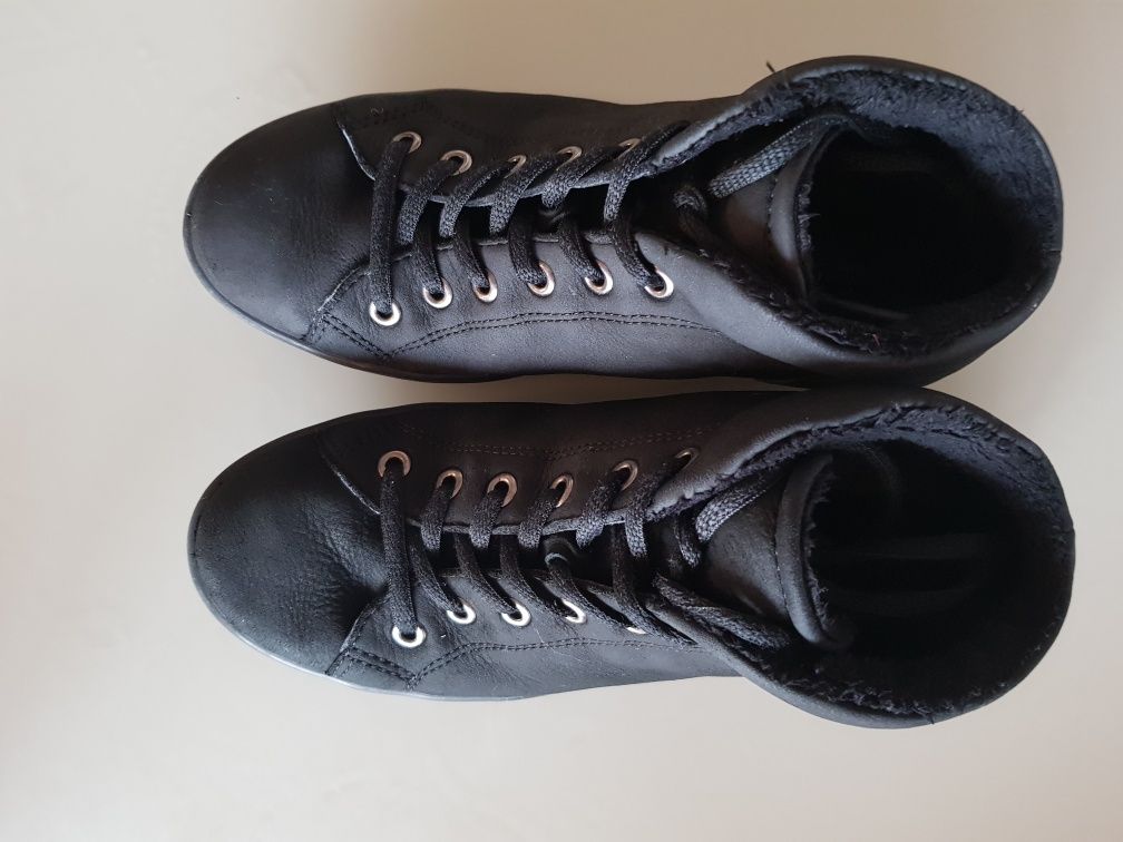 Нови обувки Ecco естествена кожа 35 номер