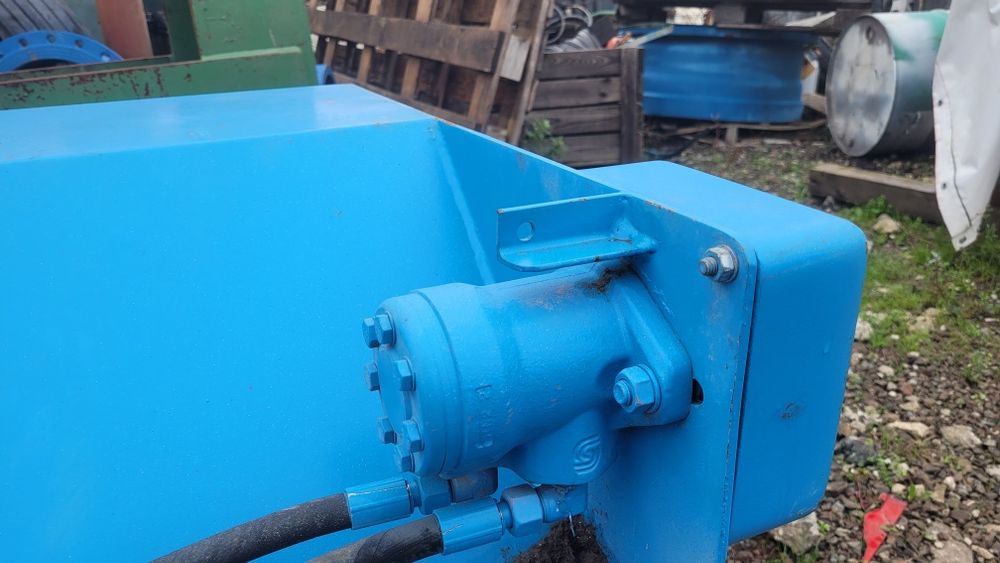 matura rotativa maturatoare stradala buldoexcavator perie moto utilaj