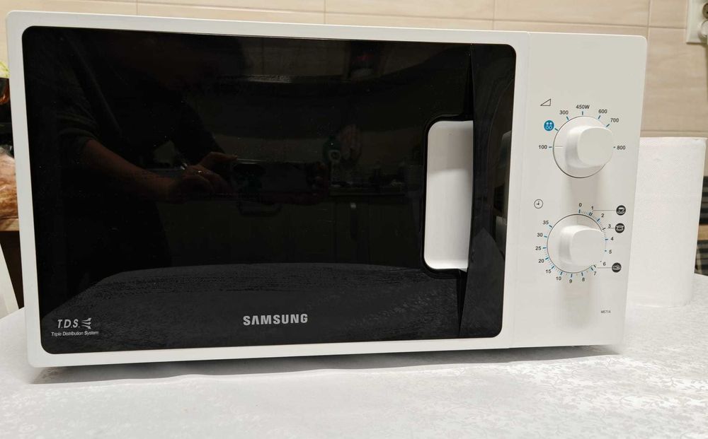 Cuptor cu Microunde Samsung ME71A