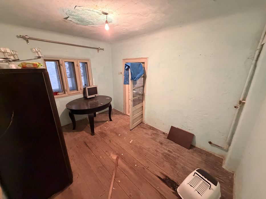 Vand teren+casa batraneasca Ploiesti