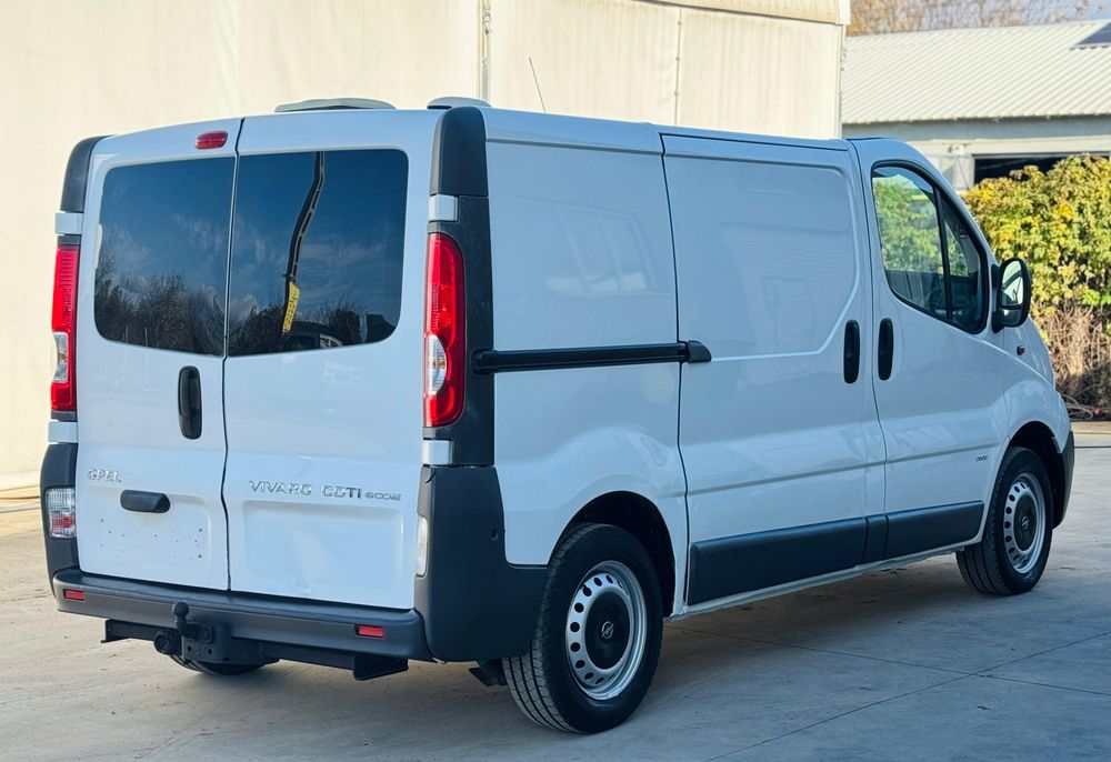 Opel Vivaro // Renault Trafic 2.0 Diesel 115CP E 5 An 07.2013