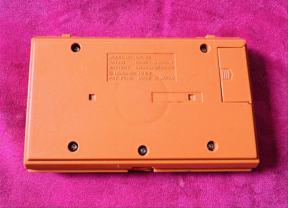 Колекционерска игра на Nintendo Game&Watch - Donkey Kong