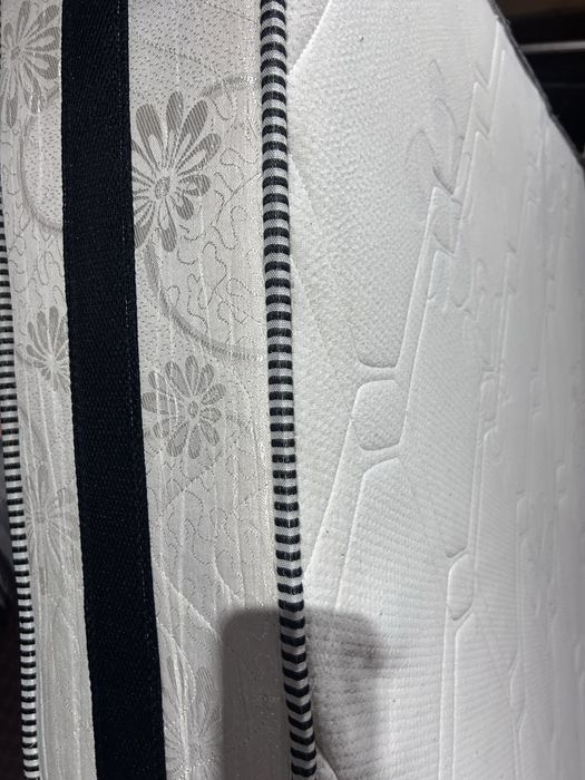 Saltea 160x200 in stare foarte buna