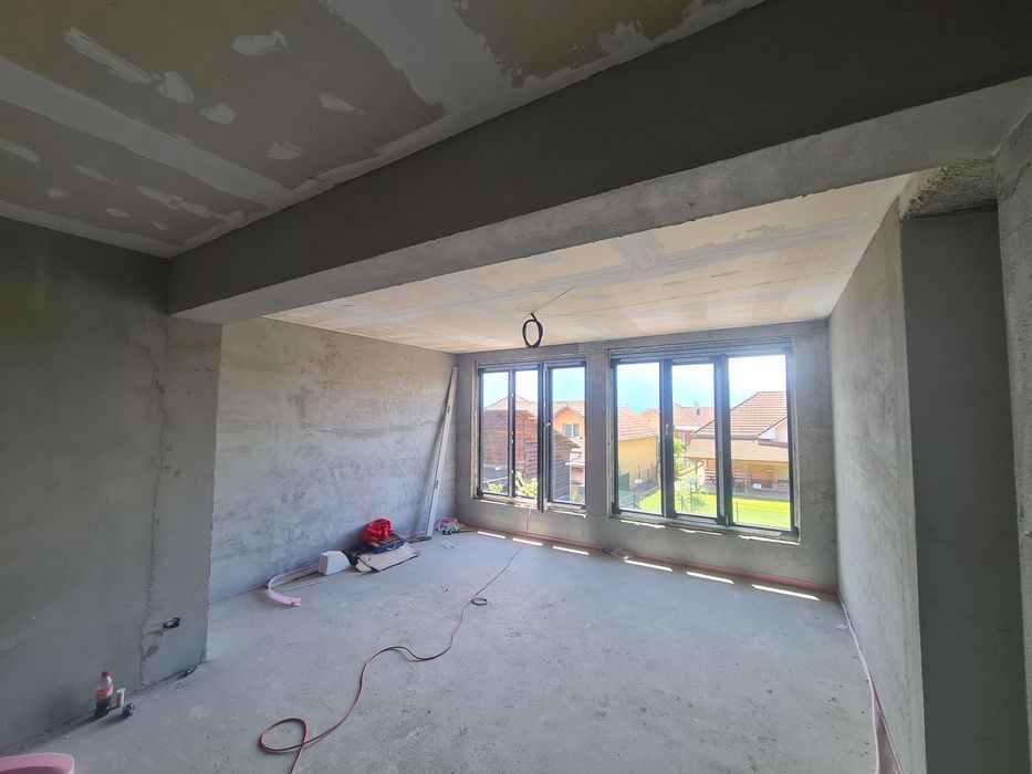 Firma constructii executa interioare/exterioare